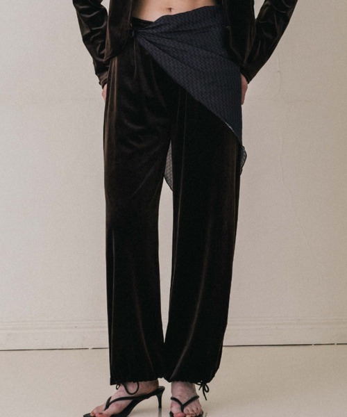 CREDONA(クレドナ)の「HILTON VELOUR PANTS/ヒルトンベロアパンツ(その他パンツ・レディース・ネイビー/ベージュ/ブラウン・0/1)」の3枚目の写真