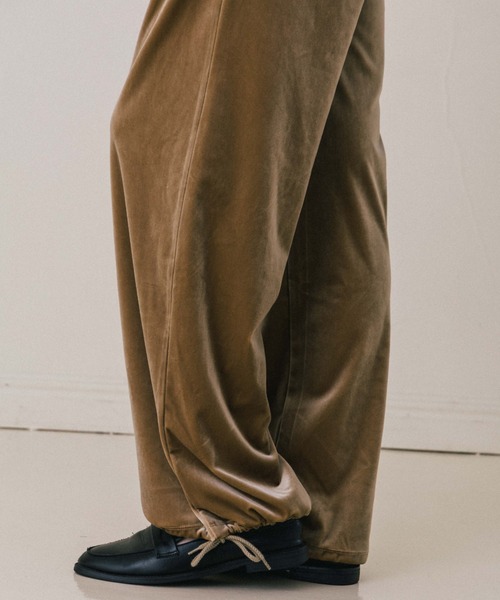 CREDONA(クレドナ)の「HILTON VELOUR PANTS/ヒルトンベロアパンツ(その他パンツ・レディース・ネイビー/ベージュ/ブラウン・0/1)」の19枚目の写真