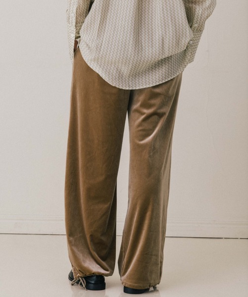 CREDONA(クレドナ)の「HILTON VELOUR PANTS/ヒルトンベロアパンツ(その他パンツ・レディース・ネイビー/ベージュ/ブラウン・0/1)」の21枚目の写真