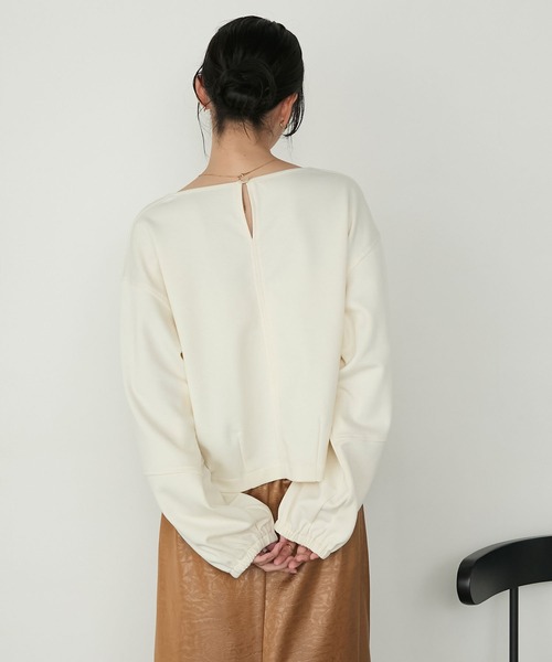 forksy.（フォルクシー）の「【forksy.】モンスターボリュームスリーブ ボートネックダンボールスウェットプルオーバー（スウェット・レディース・ブラック/アイボリー/ライトグレー・FREE）」の8枚目の写真