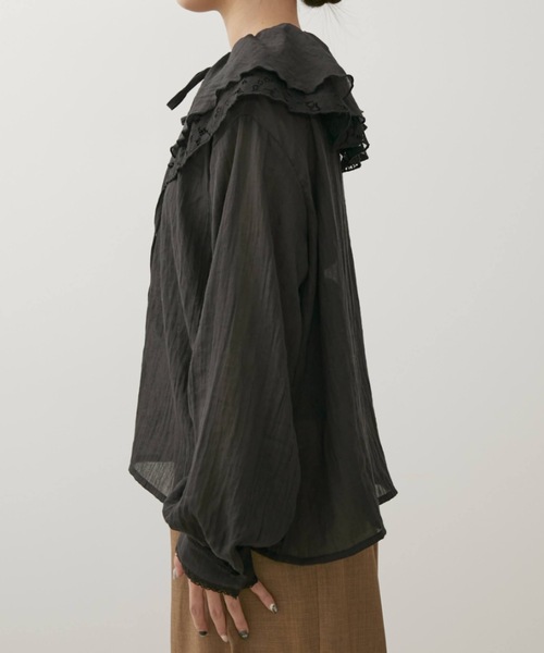 Libra Cue(リブラ キュー)の「Kanoco×Libra Cue レースケープカラーブラウス(シャツ/ブラウス・レディース・ホワイト/ブラック・FREE)」の21枚目の写真