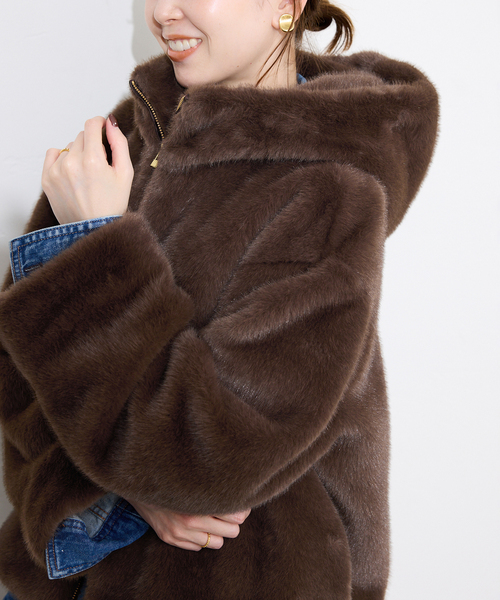 SLOBE IENA（スローブイエナ）の「FAKEファーフードブルゾン（その他アウター・レディース・ベージュ/ブラウン・FREE）」の10枚目の写真