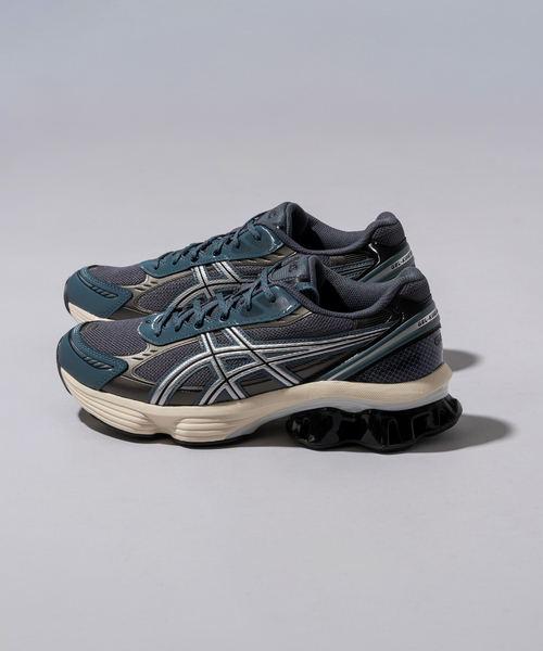ASICS(アシックス)の「ASICS(アシックス) GEL-KINETIC FLUENT 022/102(スニーカー・メンズ・ホワイト/シルバー・25.5cm/26cm/26.5cm/27cm/27.5cm/28cm/29cm)」の2枚目の写真