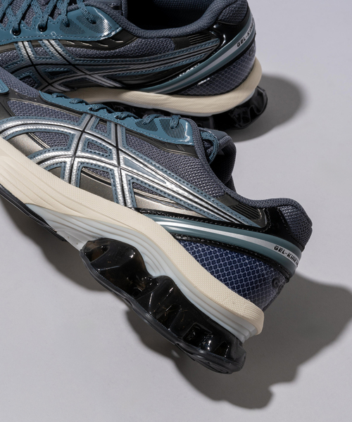 ASICS(アシックス)の「ASICS(アシックス) GEL-KINETIC FLUENT 022/102(スニーカー・メンズ・ホワイト/シルバー・25.5cm/26cm/26.5cm/27cm/27.5cm/28cm/29cm)」の13枚目の写真