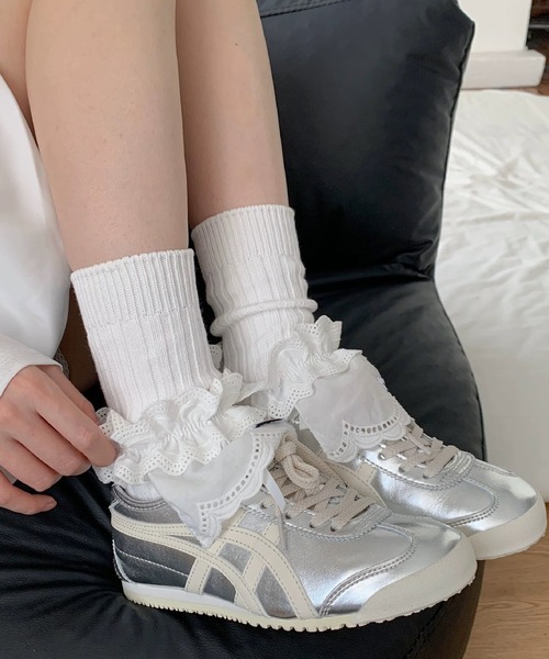 shopnikoniko（ショップニコニコ）の「ロゴワッペン付き シュシュ フリルシューズカバー（シューズ小物/雑貨・レディース・ホワイト/グレー/ブラック・フリー）」の10枚目の写真
