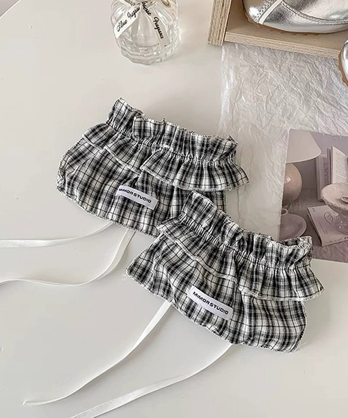 shopnikoniko（ショップニコニコ）の「ロゴワッペン付き シュシュ フリルシューズカバー（シューズ小物/雑貨・レディース・ホワイト/グレー/ブラック・フリー）」の12枚目の写真