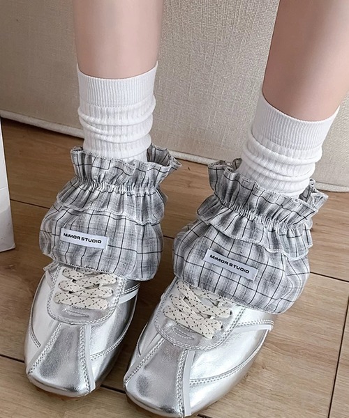 shopnikoniko（ショップニコニコ）の「ロゴワッペン付き シュシュ フリルシューズカバー（シューズ小物/雑貨・レディース・ホワイト/グレー/ブラック・フリー）」の20枚目の写真