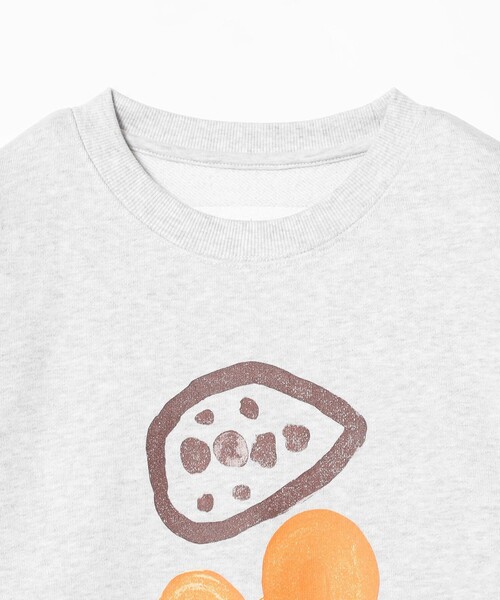 BEAMS T(ビームスティー)の「Mayumi Yamase ART FOR EVERYDAY CREW NECK(スウェット・メンズ・オリーブ/ライトグレー/ネイビー・X-SMALL/SMALL/MEDIUM/LARGE/X-LARGE/XX-LARGE)」の5枚目の写真