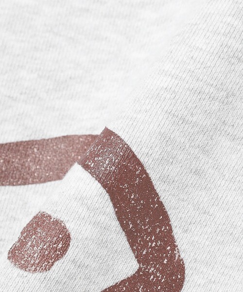 BEAMS T(ビームスティー)の「Mayumi Yamase ART FOR EVERYDAY CREW NECK(スウェット・メンズ・オリーブ/ライトグレー/ネイビー・X-SMALL/SMALL/MEDIUM/LARGE/X-LARGE/XX-LARGE)」の8枚目の写真