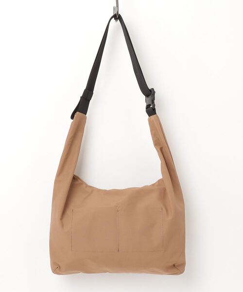 STANDARD SUPPLY（スタンダードサプライ）の「STANDARD SUPPLY/スタンダードサプライ　アロングショルダー　ALONG SHOULDER 【SIMPLICITY】（ショルダーバッグ・レディース・ブラック/チャコールグレー/モカ・FREE）」の4枚目の写真
