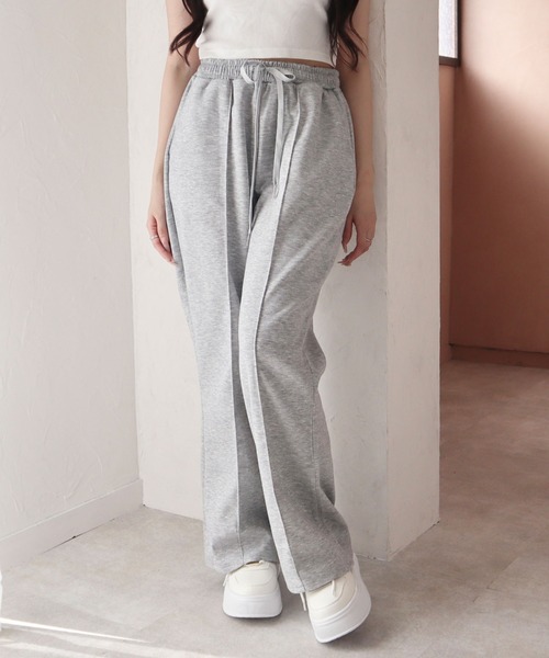 CECIL McBEE(セシルマクビー)の「ダンボールセンターシームフレアイージーパンツ(スウェットパンツ・レディース・グレー・LARGE/MEDIUM)」の3枚目の写真