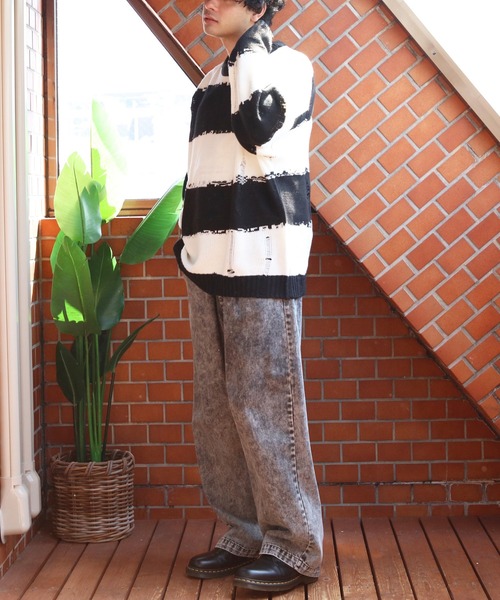 8(eight)(エイト)の「ダメージボーダークルーネックニット(ニット/セーター・メンズ・レッド/ホワイト/チャコールグレー・MEDIUM/LARGE)」の6枚目の写真