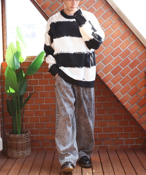 8(eight)(エイト)の「ダメージボーダークルーネックニット(ニット/セーター・メンズ・レッド/ホワイト/チャコールグレー・MEDIUM/LARGE)」の9枚目の写真