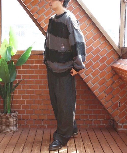 8(eight)(エイト)の「ダメージボーダークルーネックニット(ニット/セーター・メンズ・レッド/ホワイト/チャコールグレー・MEDIUM/LARGE)」の19枚目の写真