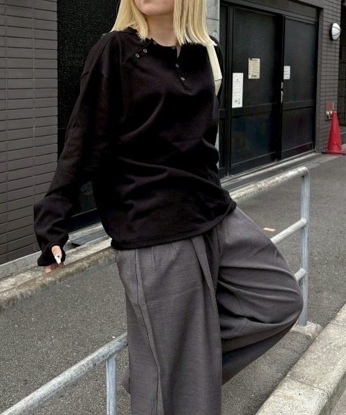 Chikashitsu +(チカシツプラス)の「【Chikashitsu +】double button henry neck long sleeve tee / 【チカシツプラス】ダブルボタンヘンリーネック長袖Tシャツ(Tシャツ/カットソー・メンズ・チャコール/ブラック/ホワイト/ブルー・ONE SIZE)」の20枚目の写真