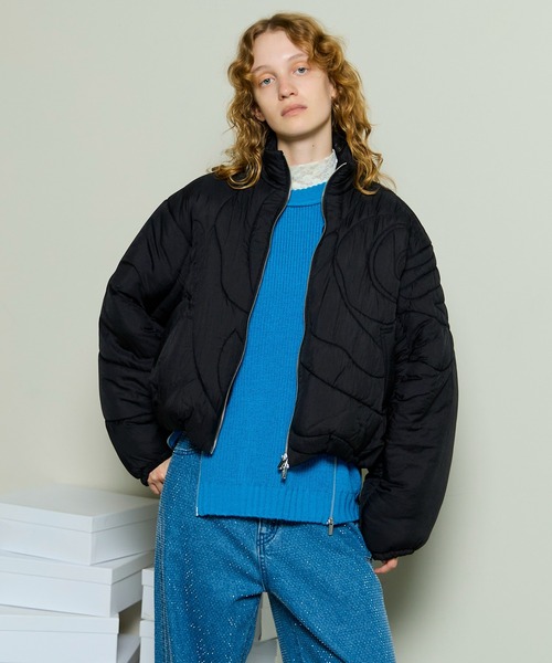 MAISON SPECIAL(メゾンスペシャル)の「Rose Quilted Padded Jacket / ローズキルティング中綿ジャケット(ブルゾン・レディース・ブラック/オフホワイト/レッド・FREE)」の3枚目の写真