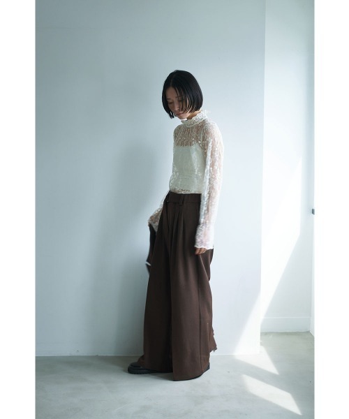 marjour（マージュール）の「BELTED BROWN PANTS（スラックス・レディース・ブラウン・M）」の22枚目の写真
