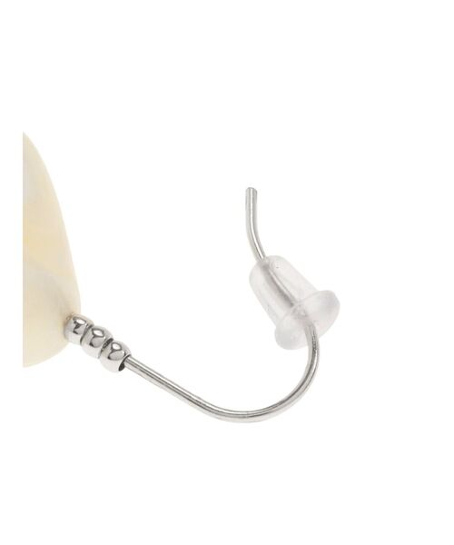 Ungrid（アングリッド）の「シェルモチーフピアス（ピアス（両耳用）・レディース・アイボリー・FREE）」の5枚目の写真