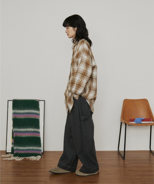 MERLOT（メルロー）の「ウールタッチオーバーサイズチェックシャツ（シャツ/ブラウス・レディース・ベージュ/ネイビー・FREE）」の22枚目の写真