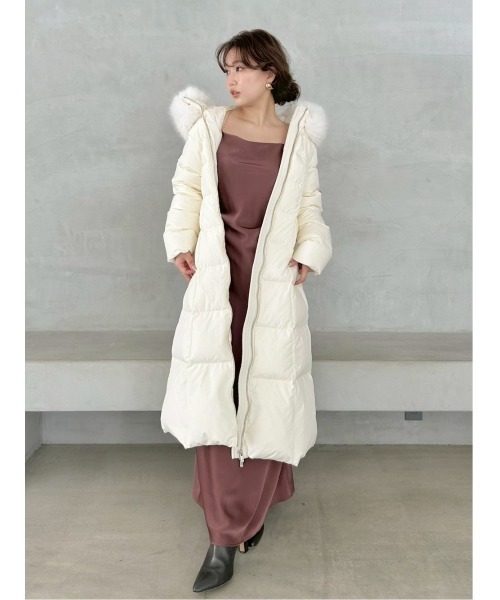 SNIDEL（スナイデル）の「【00サイズあり】スタイルアップフレンチダウンロングコート（ダウンジャケット/コート・レディース・ブラック/オフホワイト/ピンク・0/1/00）」の8枚目の写真