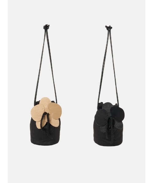 sahara(サハラ)の「Flower Motif Drawstring Bag/フラワーモチーフドローストリングバッグ(ショルダーバッグ・レディース・ブラック/ベージュ・FREE)」の21枚目の写真