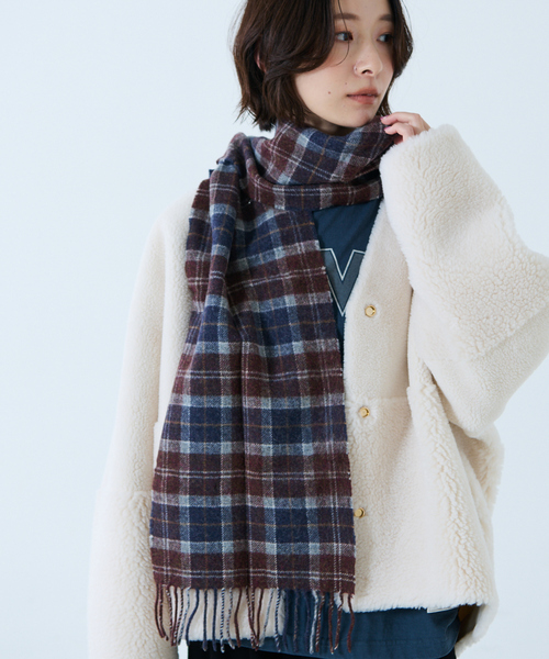 Barbour（バブアー）の「【BARBOUR/バブアー】タータンスカーフ / マフラー / ウール / チェック / ユニセックス / ギフト（マフラー・レディース・レッド系その他/ベージュ系その他/ホワイト系その他/グリーン系その他/イエロー系その他/ブラウン系その他/グリーン系その他2/グレー系その他・フリー）」の3枚目の写真