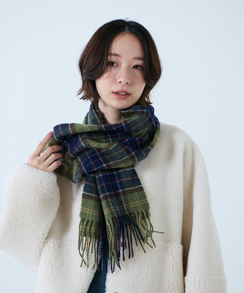 Barbour（バブアー）の「【BARBOUR/バブアー】タータンスカーフ / マフラー / ウール / チェック / ユニセックス / ギフト（マフラー・レディース・レッド系その他/ベージュ系その他/ホワイト系その他/グリーン系その他/イエロー系その他/ブラウン系その他/グリーン系その他2/グレー系その他・フリー）」の10枚目の写真