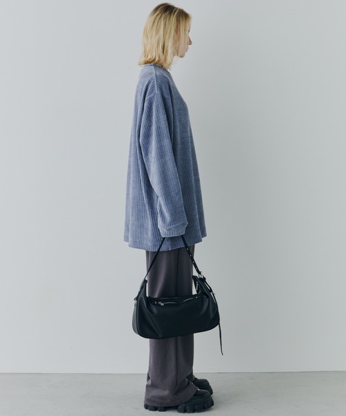 AFF AIVER（エイエフエフアイバー）の「AFF AIVER　モールニットビッグプルオーバー（ニット/セーター・メンズ・オフホワイト/ブラック/ライトブルー・SMALL/MEDIUM/LARGE）」の4枚目の写真