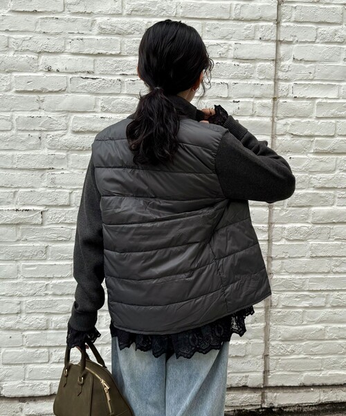 fredy emue（フレディエミュ）の「【TAION/タイオン】別注HI NECK DOWN JACKET+SLEEVE KNIT（ダウンジャケット/コート・レディース・チャコールグレー/オフホワイト/ブラウン系その他/ブラック・38）」の12枚目の写真