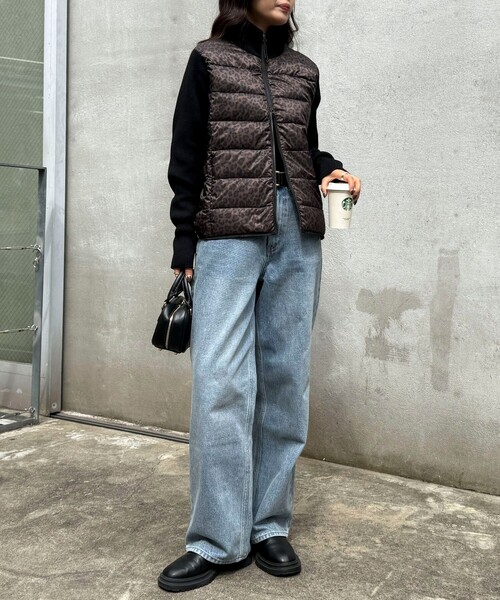 fredy emue（フレディエミュ）の「【TAION/タイオン】別注HI NECK DOWN JACKET+SLEEVE KNIT（ダウンジャケット/コート・レディース・チャコールグレー/オフホワイト/ブラウン系その他/ブラック・38）」の21枚目の写真