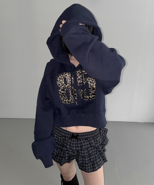 THEAIRTOWN（ジエアタウン）の「leo maca hoodie（パーカー・レディース・ブラック/グレー/ネイビー・FREE）」の3枚目の写真