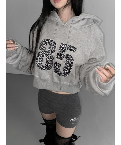 THEAIRTOWN（ジエアタウン）の「leo maca hoodie（パーカー・レディース・ブラック/グレー/ネイビー・FREE）」の7枚目の写真