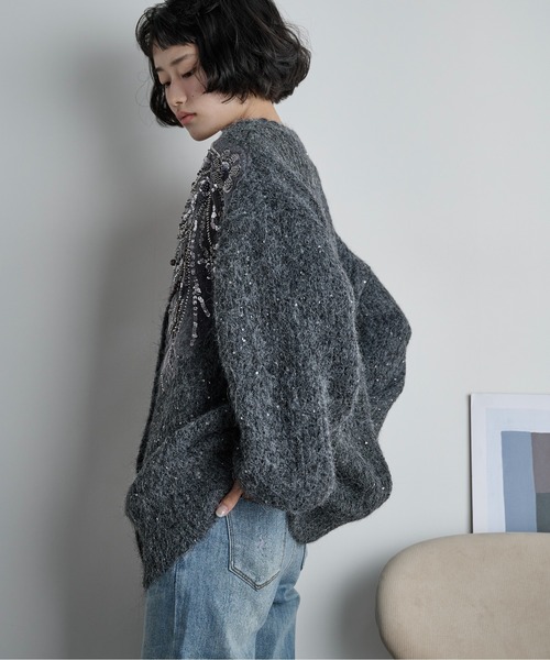 THE YOn(ザヨン)の「ビジューアクセントウールニットカーデ(カーディガン/ボレロ・レディース・ブラック/チャコールグレー/オフホワイト・FREE)」の8枚目の写真