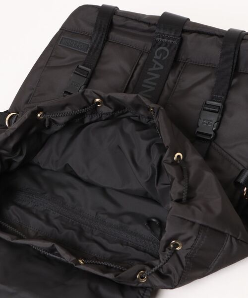GANNI(ガニー)の「【GANNI(ガニー)】Recycled Tech Backpack(バックパック/リュック・レディース・ブラウン/ブラック・FREE)」の5枚目の写真