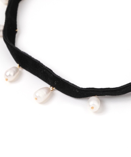 A part by(アパートバイ)の「ベロアパールチョーカー(チョーカー・レディース・ブラック・FREE)」の4枚目の写真