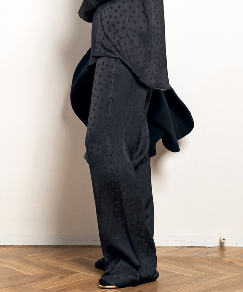 Anine Bing(アニー ビング)の「【ANINE BING/アニン ビン】DOT PANTS(スラックス・レディース・ブラック・FREE)」の2枚目の写真