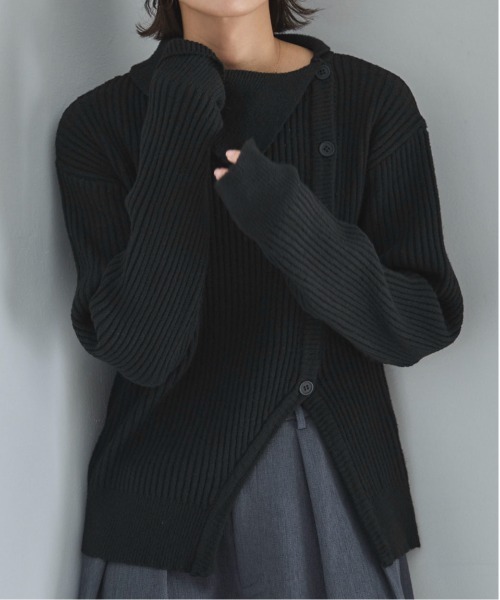 feepur（フェピュール）の「【ハンドウォッシャブル】アシンメトリーカラーサイドスリットボタンニット（ニット/セーター・レディース・ブラウン/ブラック・MEDIUM）」の9枚目の写真