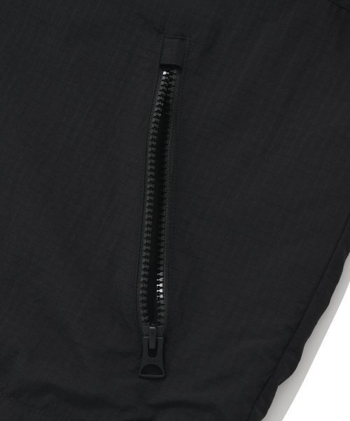 VISION STREET WEAR（ヴィジョンストリートウェア）の「VSW Utility Windbreaker Black（ナイロンジャケット・レディース・その他・SMALL/MEDIUM/LARGE/X-LARGE）」の11枚目の写真