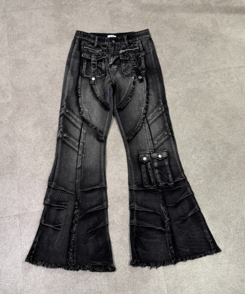 lilful(リルフル)の「【26年春夏新作】Y2K ウォッシュ加工 ダメージフレアデニムパンツ(デニムパンツ・レディース・ブラック・L/M)」の8枚目の写真