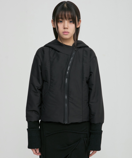 FLAREUP(フレアアップ)の「Hooded Asymmetrical Puffer Jacket (FL-053_Black)(ダウンジャケット/コート・レディース・ブラック・OS)」の9枚目の写真