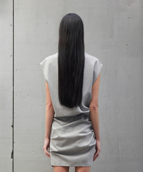 ERA(エラ)の「WOMEN FITTED SLEEVELESS TUCK DRESS - WHITE MELANGE(ワンピース・レディース・その他・OS)」の12枚目の写真
