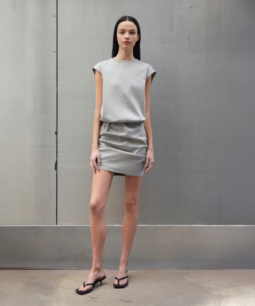 ERA(エラ)の「WOMEN FITTED SLEEVELESS TUCK DRESS - WHITE MELANGE(ワンピース・レディース・その他・OS)」の13枚目の写真