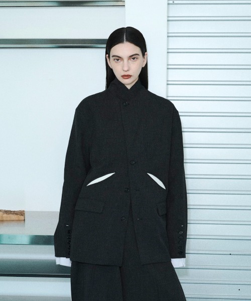 seyto（セイト）の「Slash line 3B shingle tailored jacket / スラッシュライン3Bシングルテーラードジャケット（テーラードジャケット・メンズ・チャコールグレー・2/3）」の2枚目の写真