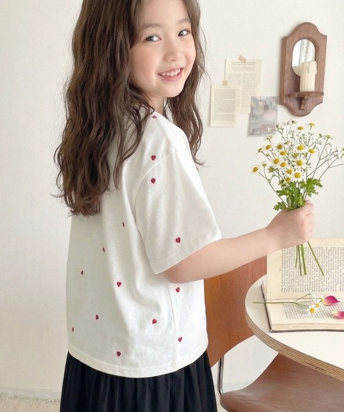 Java(ジャバ)の「【キッズ】《JaVaジャバコラボ》親子お揃い リンクコーデできちゃう!ミニハート刺繍Tシャツ(半袖)(Tシャツ/カットソー・キッズ・ホワイト×レッド/ホワイト×ブラック/ネイビー・100/120/140/160)」の6枚目の写真