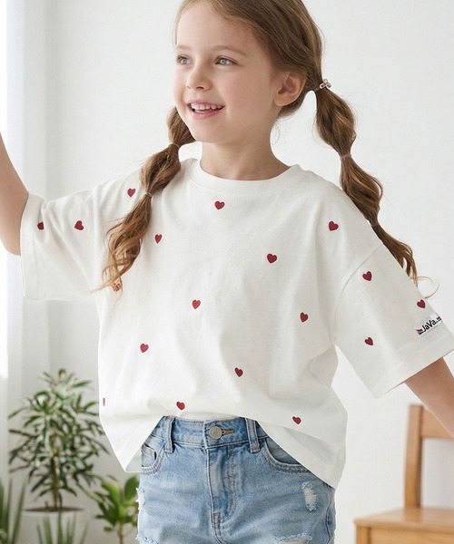 Java(ジャバ)の「【キッズ】《JaVaジャバコラボ》親子お揃い リンクコーデできちゃう!ミニハート刺繍Tシャツ(半袖)(Tシャツ/カットソー・キッズ・ホワイト×レッド/ホワイト×ブラック/ネイビー・100/120/140/160)」の8枚目の写真