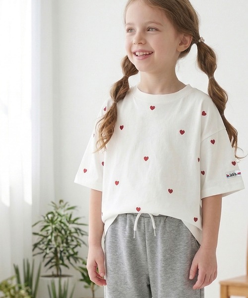 Java(ジャバ)の「【キッズ】《JaVaジャバコラボ》親子お揃い リンクコーデできちゃう!ミニハート刺繍Tシャツ(半袖)(Tシャツ/カットソー・キッズ・ホワイト×レッド/ホワイト×ブラック/ネイビー・100/120/140/160)」の9枚目の写真