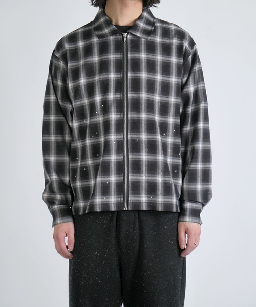 Starting Over(スターティングオーバー)の「scattered rhinestone ombre check zip up shirt jacket/ラインストーン オンブレチェック ジップアップ シャツジャケット 短丈 シャツ/ハリントンジャケット(シャツ/ブラウス・メンズ・ブラック・M/L)」の9枚目の写真