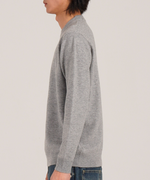 BUTTON SEOUL（ボタンソウル）の「[ウール90] ミニマルクルーネックデイリーニット (ライトグレー)（ニット/セーター・メンズ・その他・MEDIUM/LARGE/X-LARGE）」の4枚目の写真
