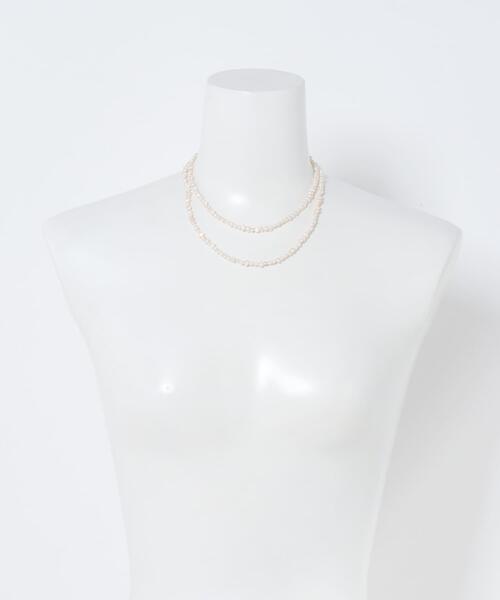 URBAN RESEARCH ROSSO WOMEN（アーバンリサーチ　ロッソ）の「CHIGNON　淡水パールマンテルネックレス（ネックレス・レディース・ゴールド・FREE）」の5枚目の写真