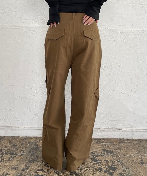 ROGER AND RAW(ロジャーアンドロウ)の「スラッシュポケット ワイドチノパンツ(チノパンツ・レディース・カーキ/オリーブ・SMALL/MEDIUM)」の7枚目の写真